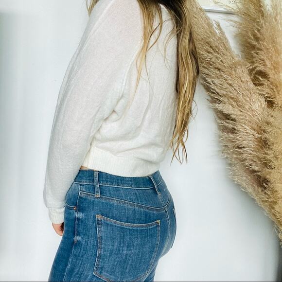 OLIVEACEOUS BOUTIQUE White Cream Crop Cropped VNeck Pullover Dolman Sweater S - Picture 2 of 10